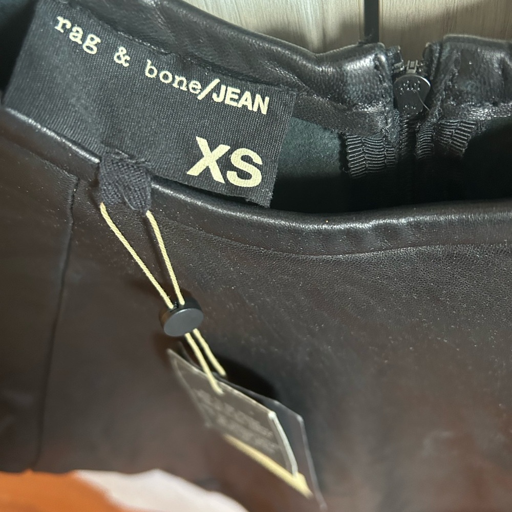 Rag&Bone xs black LTHR sweatshirt style